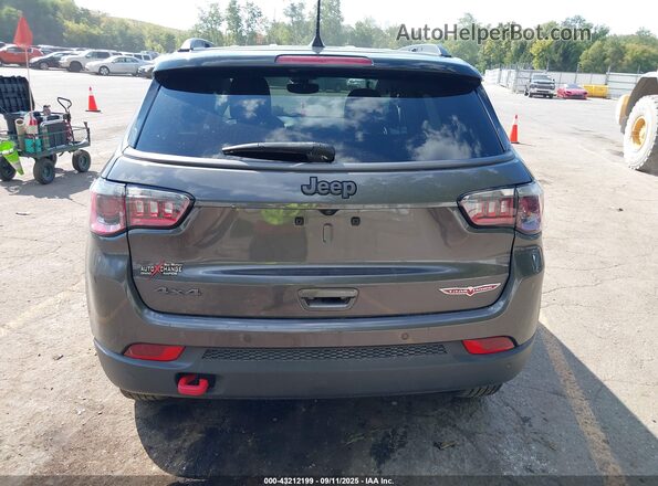 3C4NJDDB5MT556478 2021 JEEP COMPASS Gray 