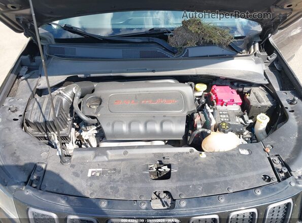 3C4NJDDB5MT556478 2021 JEEP COMPASS Gray Widok z tyłu