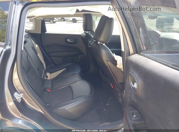 3C4NJDDB5MT556478 2021 JEEP COMPASS Gray Widok naklejki z numerem VIN