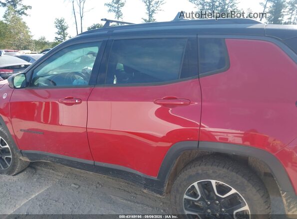 3C4NJDDB8LT143999 2020 JEEP COMPASS Red Vista interior trasera