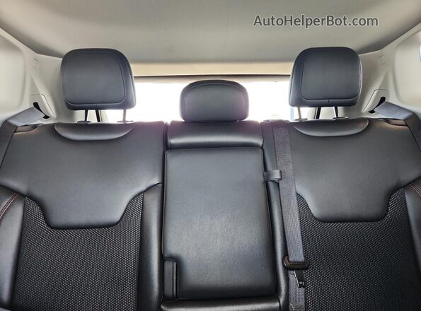 3C4NJDDB8LT171415 2020 JEEP COMPASS Red Vista de los asientos traseros