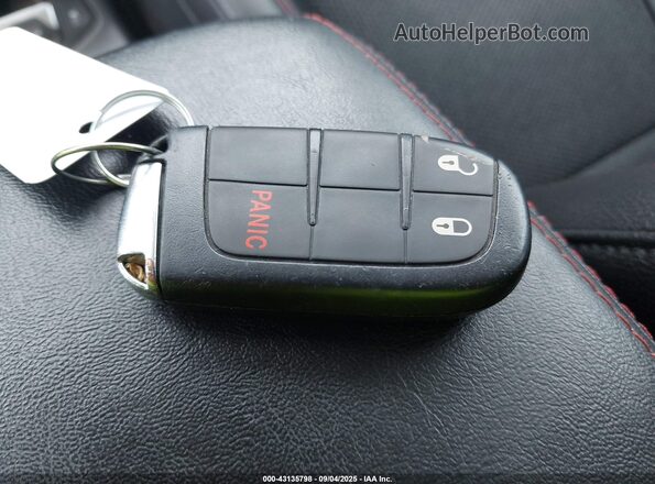 3C4NJDDB8MT511759 2021 JEEP COMPASS Red 