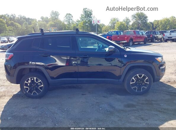 3C4NJDDBXLT100894 2020 JEEP COMPASS Black Widok wnętrza z tyłu