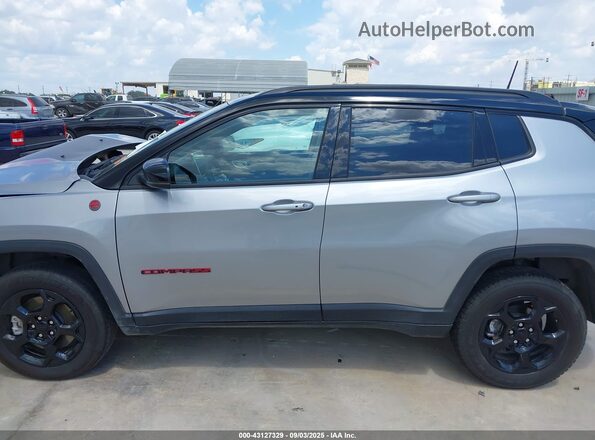 3C4NJDDN4PT527956 2023 JEEP COMPASS Gray 