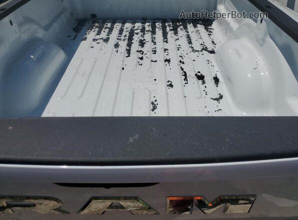 3C63RRGL4SG575148 2025 RAM 3500 White Вид задніх сидінь