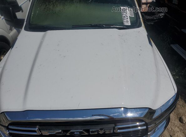 3C63RRGL4SG575148 2025 RAM 3500 White Вид підкапотного простору