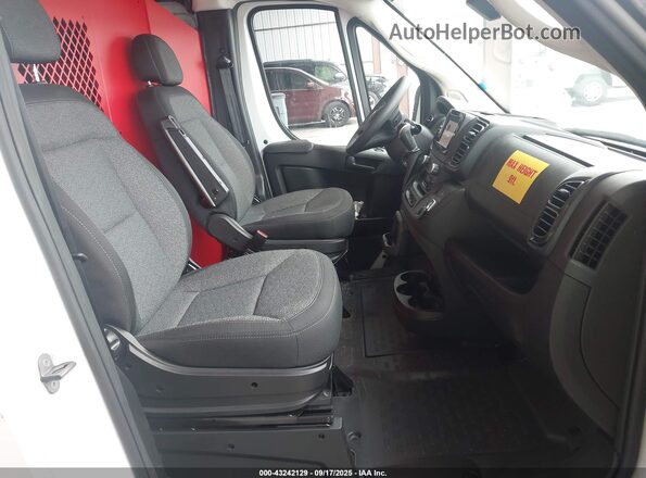 3C6LRVAG4PE563301 2023 RAM PROMASTER 1500 White Front interior view