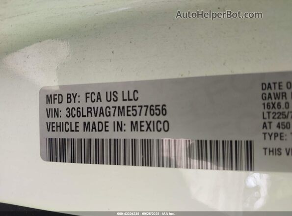 3C6LRVAG7ME577656 2021 RAM PROMASTER 1500 White Vista del compartimento del motor
