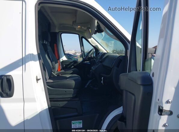 3C6MRVJG4PE538080 2023 RAM PROMASTER 3500 White Vista interior delantera