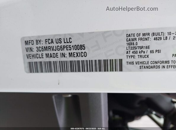 3C6MRVJG6PE510085 2023 RAM PROMASTER 3500 White Vista del compartimento del motor