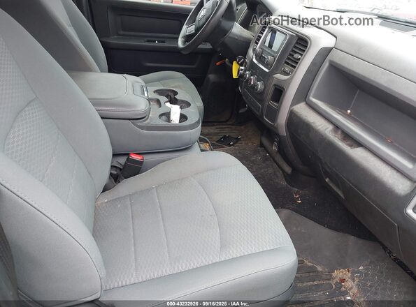 3C6RR6KT9LG127747 2020 RAM 1500 CLASSIC Burgundy Front interior view