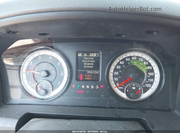 3C6RR7KT6LG299417 2020 RAM 1500 CLASSIC Red Вид задніх сидінь