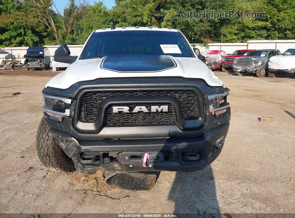 3C6TR5EJ0LG297747 2020 RAM 2500 Белый Вид задней части салона