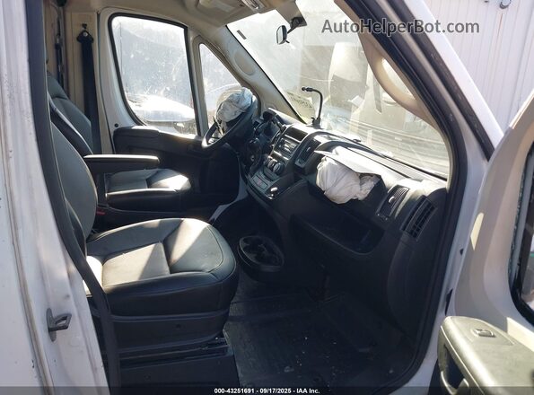3C6TRVDG0HE548243 2017 RAM PROMASTER 2500 White Вид салону спереду