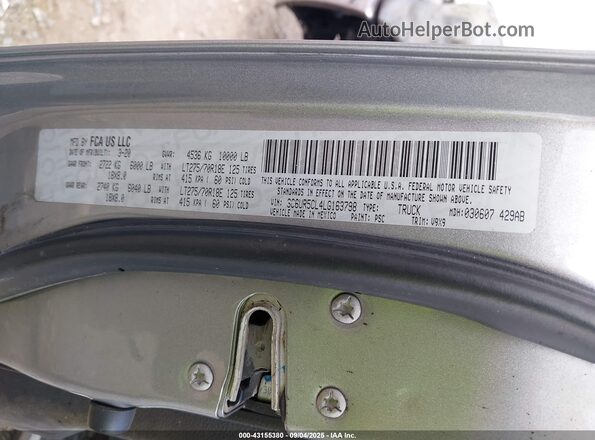 3C6UR5CL4LG163798 2020 RAM 2500 Gray Engine compartment view