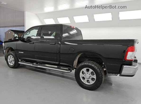 3C6UR5DJ8RG397657 2024 RAM 2500 Black 