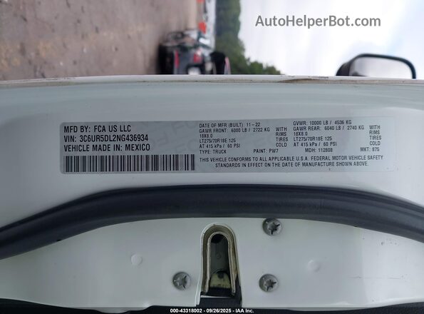 3C6UR5DL2NG436934 2022 RAM 2500 Белый Вид подкапотного пространства