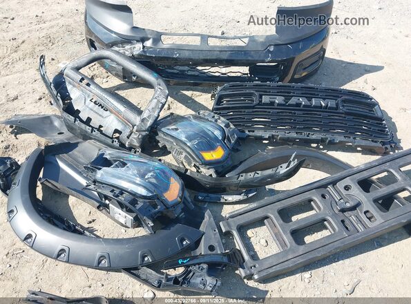 3C6UR5SJ2LG279310 2020 RAM 2500 Black Instrument cluster view