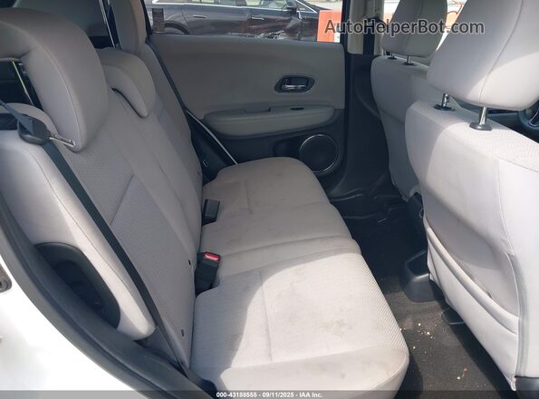 3CZRU5H56JM720467 2018 HONDA HR-V White 