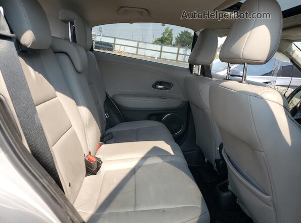 3CZRU6H77JM724681 2018 HONDA HR-V Silver 