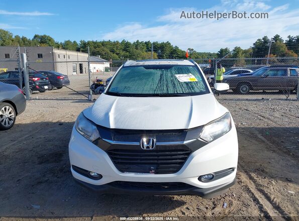 3CZRU6H79HM711182 2017 HONDA HR-V White Instrument cluster view