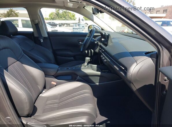 3CZRZ1H78RM718453 2024 HONDA HR-V Gray Front interior view