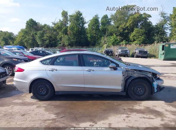 3FA6P0G76LR240253 2020 FORD FUSION Silver Widok wnętrza 360 stopni