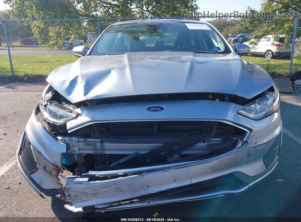 3FA6P0HD7LR142627 2020 FORD FUSION Серебряный Вид спереди