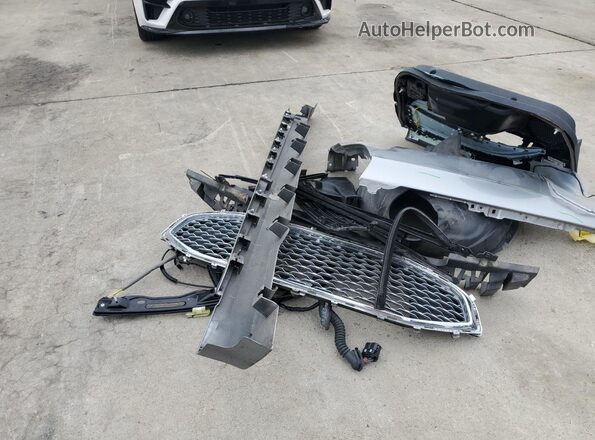 3FA6P0K91LR204673 2020 FORD FUSION Silver Widok komory silnika