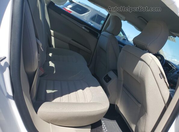 3FA6P0LU7JR261265 2018 FORD FUSION White 