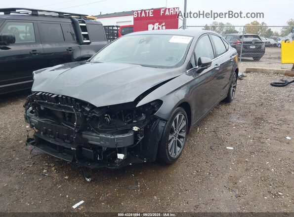 3FA6P0T92LR249152 2020 FORD FUSION Gray წინა მარცხენა ხედი სამი მეოთხედიდან