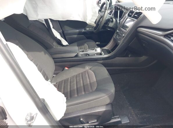 3FA6P0T97LR178286 2020 FORD FUSION White Front interior view