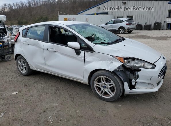 3FADP4EJ0JM127566 2018 FORD FIESTA Белый 