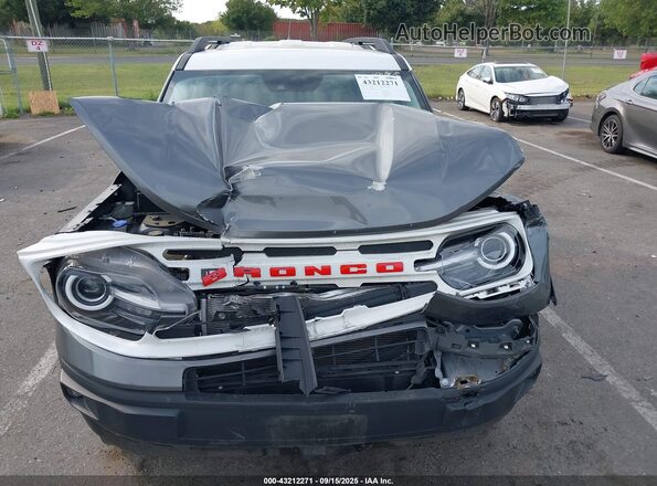 3FMCR9G69PRD64005 2023 FORD BRONCO SPORT Silver Widok z przodu