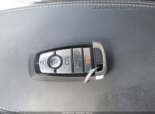 3FMTK1R4XSMA26877 2025 FORD MUSTANG MACH-E Gray Вид панелі приладів