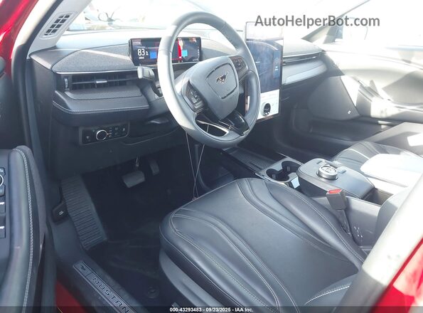 3FMTK3RM1PMA27662 2023 FORD MUSTANG MACH-E PREMI Red წინა სალონის ხედი