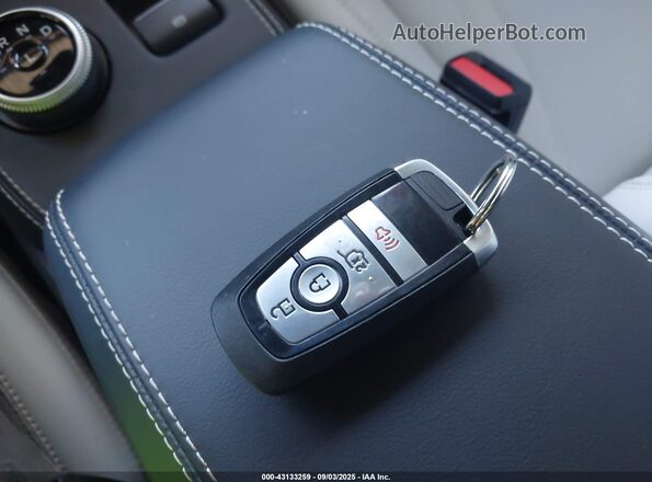 3FMTK3SU2PMA77237 2023 FORD MUSTANG MACH-E PREMI Blue Widok deski rozdzielczej