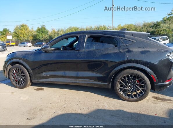 3FMTK4SX0PMA05971 2023 FORD MUSTANG MACH-E Black Widok wnętrza z tyłu