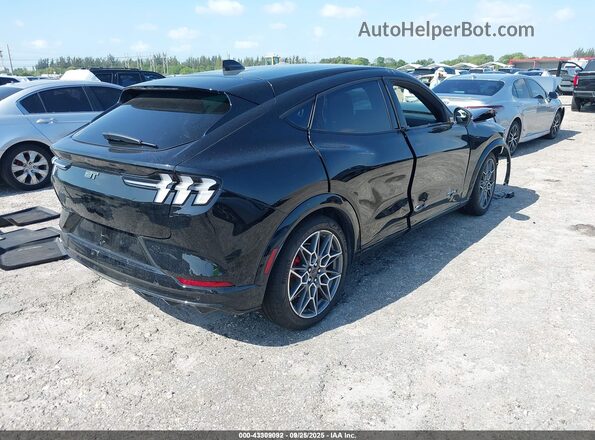 3FMTK4SX2RMA42734 2024 FORD MUSTANG MACH-E Черный Задняя правая четверть