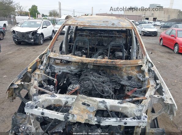 3GCPDBEK5RG204245 2024 CHEVROLET SILVERADO Silver Rear view
