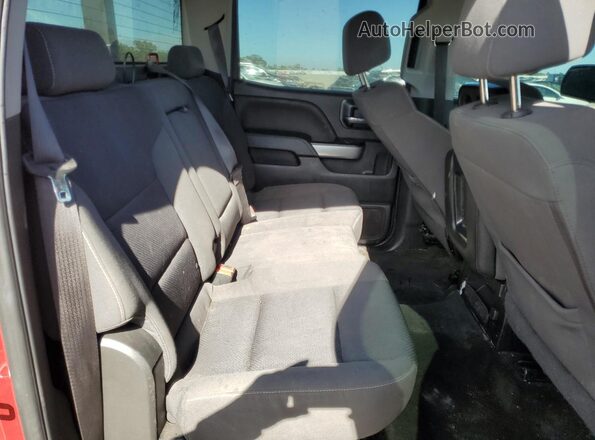 3GCUKREC3JG278939 2018 CHEVROLET SILVERADO Red Вид задніх сидінь