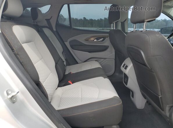 3GKALMEV7LL102706 2020 GMC TERRAIN Silver Սալոնի հետևի տեսք