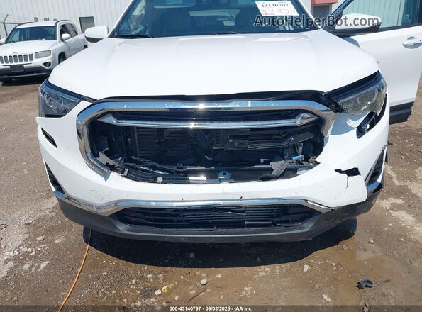 3GKALVEV2LL245598 2020 GMC TERRAIN White Front view