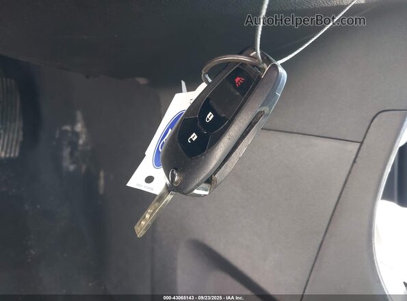 3GNCJKSB1LL231587 2020 CHEVROLET TRAX Silver Dashboard view