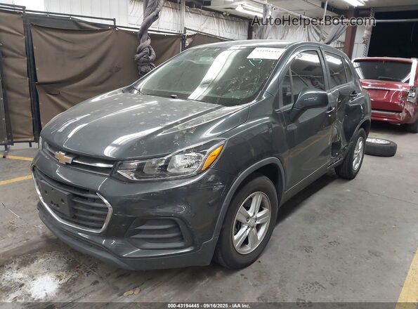 3GNCJKSB2LL204561 2020 CHEVROLET TRAX Gray Vista tres cuartos delantera izquierda