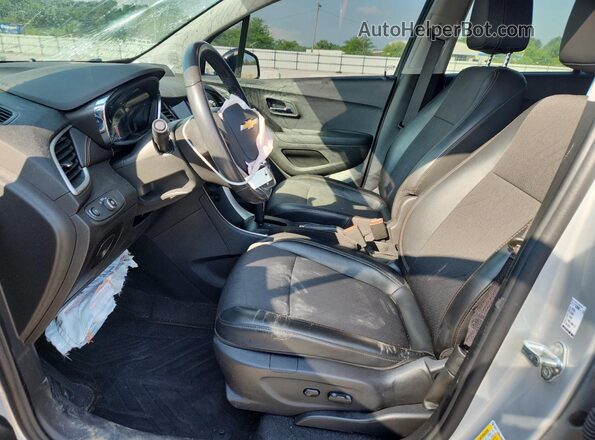 3GNCJLSB9LL190678 2020 CHEVROLET TRAX Silver Widok wnętrza z przodu