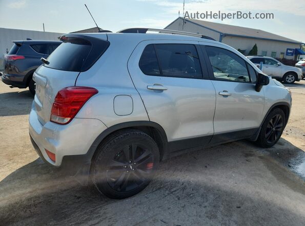 3GNCJLSB9LL190678 2020 CHEVROLET TRAX Silver Tył prawy