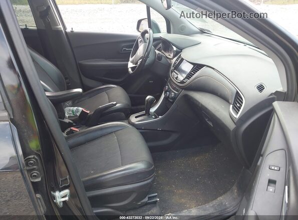 3GNCJPSB5LL121428 2020 CHEVROLET TRAX Gray Vista interior delantera