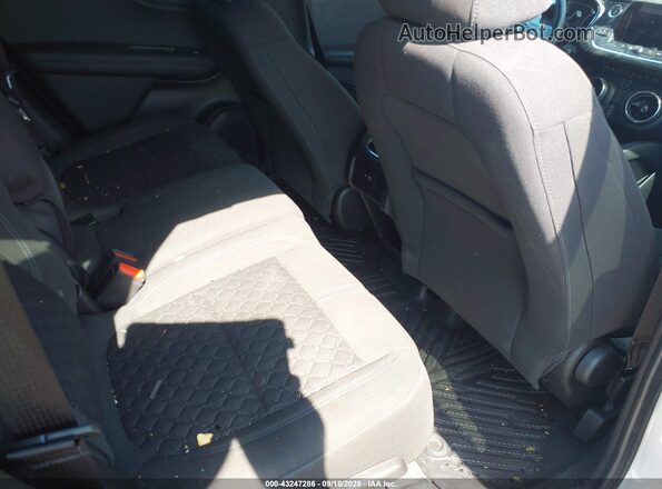 3GNKBBRAXLS565645 2020 CHEVROLET BLAZER Серебряный Вид наклейки с VIN-кодом