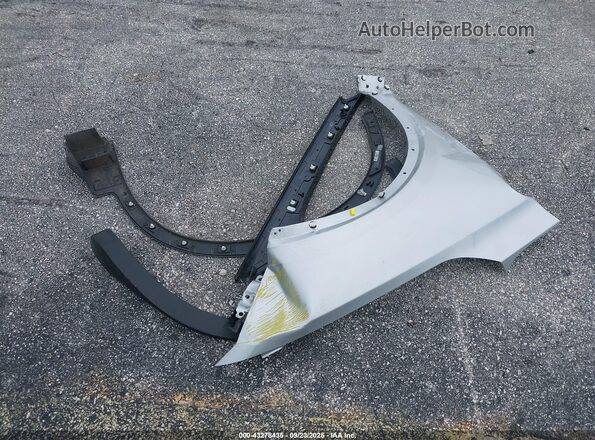 3GNKBCR49NS157768 2022 CHEVROLET BLAZER Silver Instrument cluster view